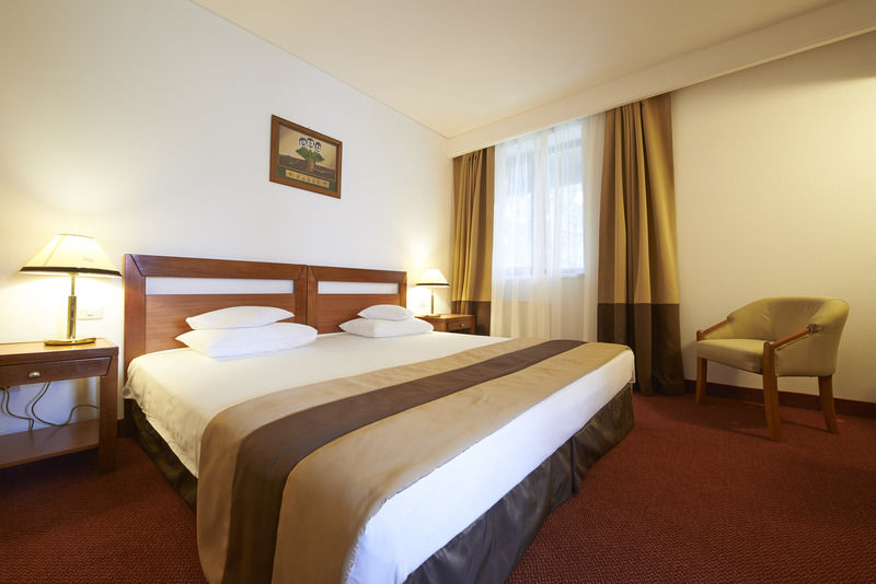 Ana Hotels Bradul Poiana Brasov Εξωτερικό φωτογραφία
